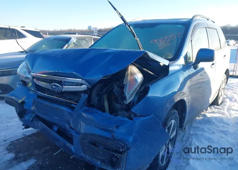 2017 Subaru Forester 2.5I Premium z USA, uszkodzony, nr VIN JF2SJAEC1HH570862